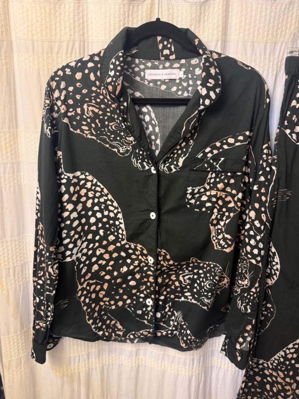 DESMOND & DEMPSEY Black & Blush Leopard Print Pajama Set
